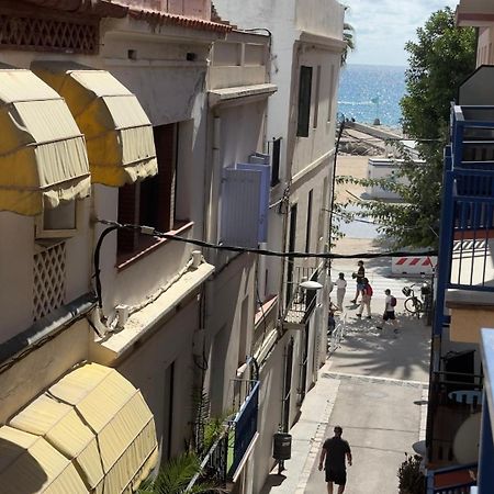 Sunny Flat In Sitges 30 Seconds To Beach, Balcony & Sea Views! Exterior foto